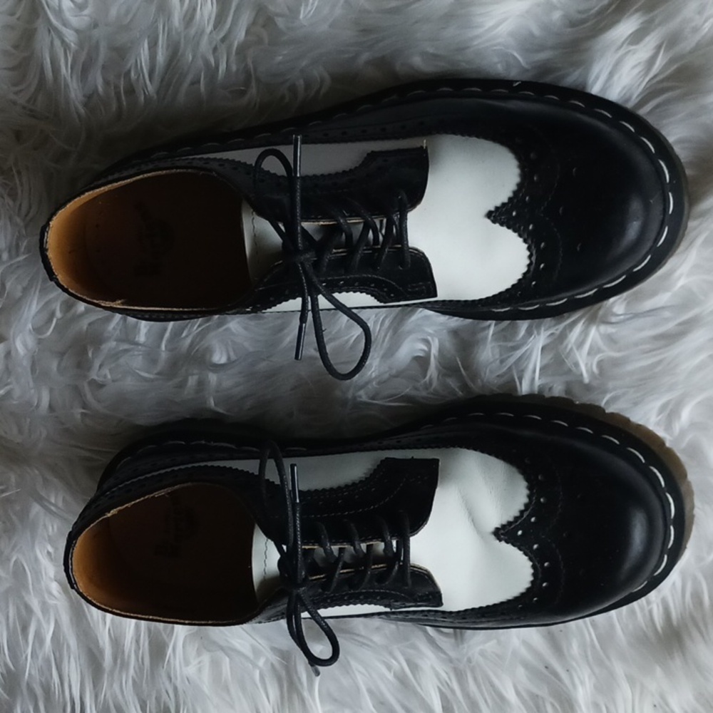 Dr. Martens black and white leather brouges size 7